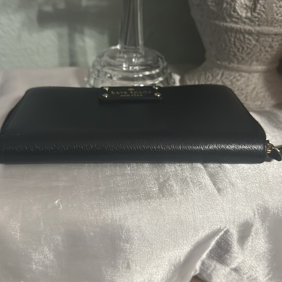 Kate Spade Black Wallet - Picture 4 of 8